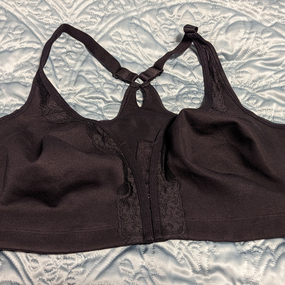 Cacique 44F Black Wireless Bra